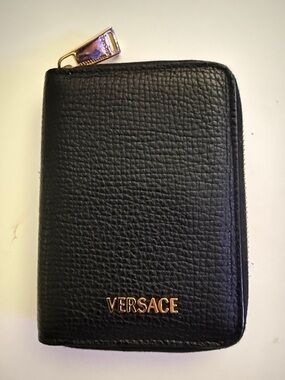 Versace Myth Logo-Lettering Zipped Wallet EUC